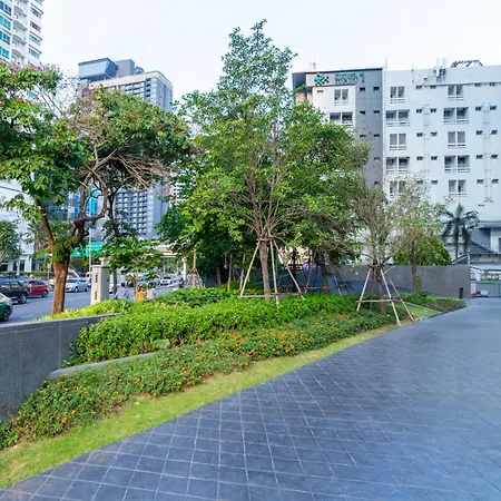 Queensland Hotel Bangkok