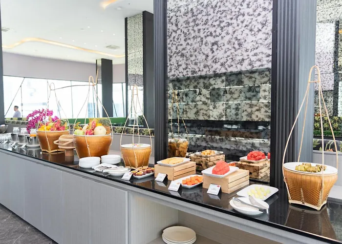 Queensland Hotel 4*