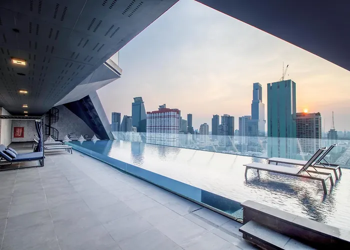 Queensland Hotel Bangkok