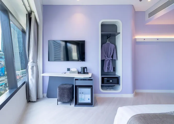 Hotel Queensland 4*