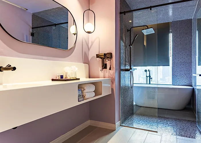 Hotel Queensland Bangkok