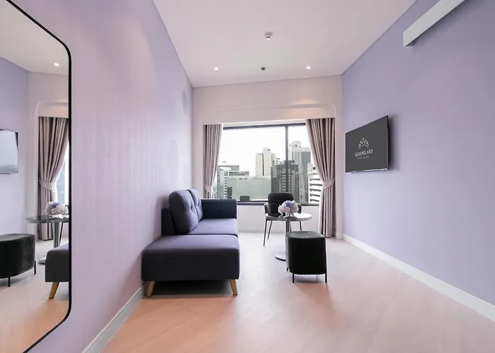 Hotel Queensland Bangkok
