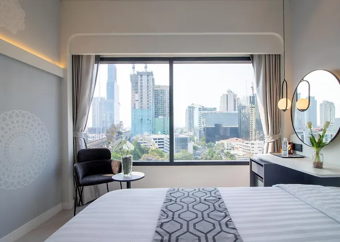 Queensland Hotel 4*