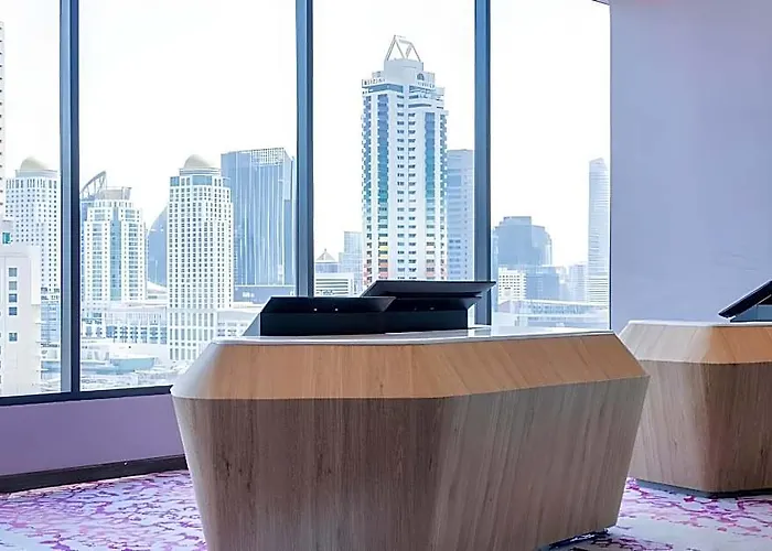 Queensland Hotel 4*